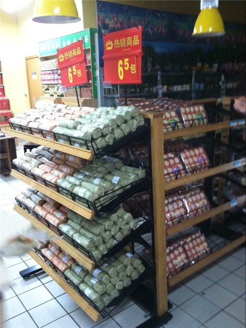 黄金兴绿豆饼广州南洲好又多陈列
